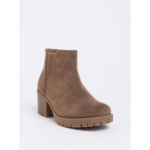 NEW! Torrid Chelsea Faux Suede Bootie Size 8